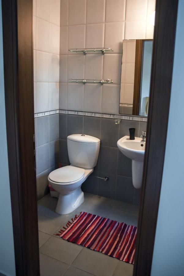 Beautiful Apartment Near The Sea And A Large Private Garden Пафос Екстериор снимка