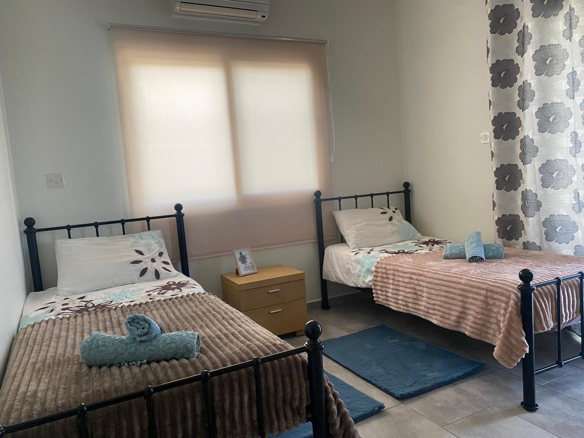 Beautiful Apartment Near The Sea And A Large Private Garden Пафос Екстериор снимка